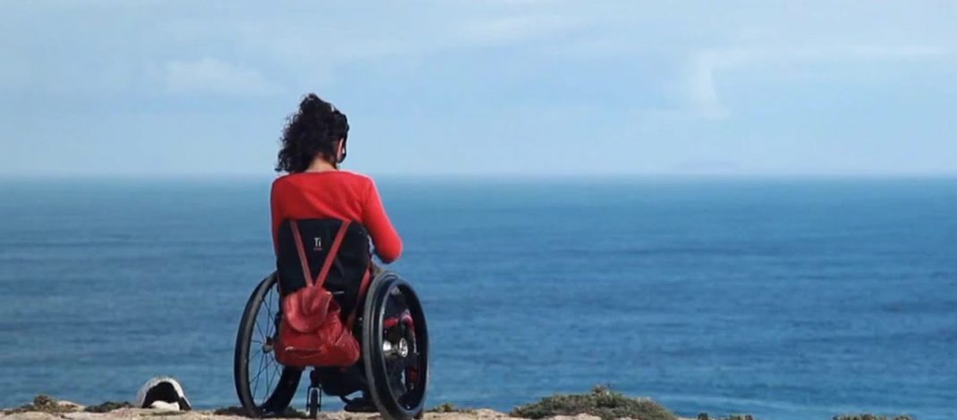 Duct tape surfing: ¿Cómo puede una persona parapléjica hacer surf?